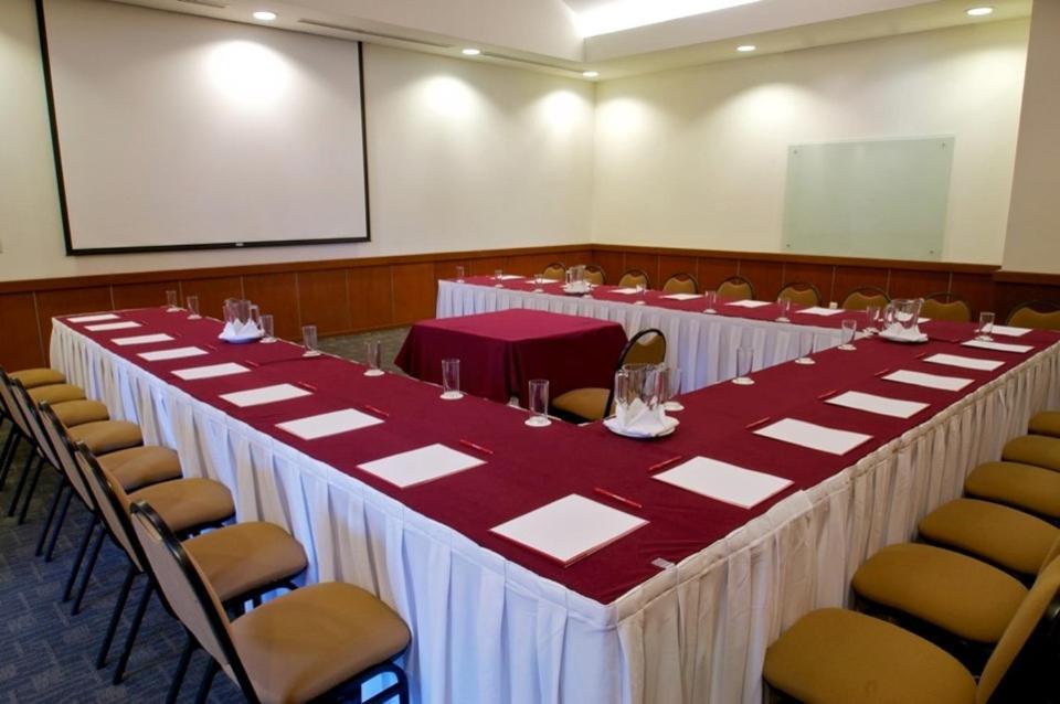 Fiesta Inn Express Puebla Finsa Exterior photo
