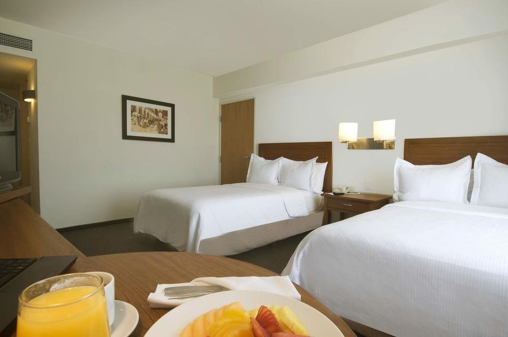 Fiesta Inn Express Puebla Finsa Exterior photo